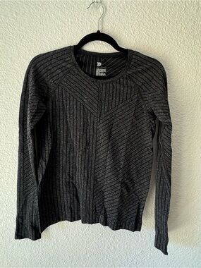 Charcoal Heathered Gray Ribbed Long Sleeve Athletic Shirt